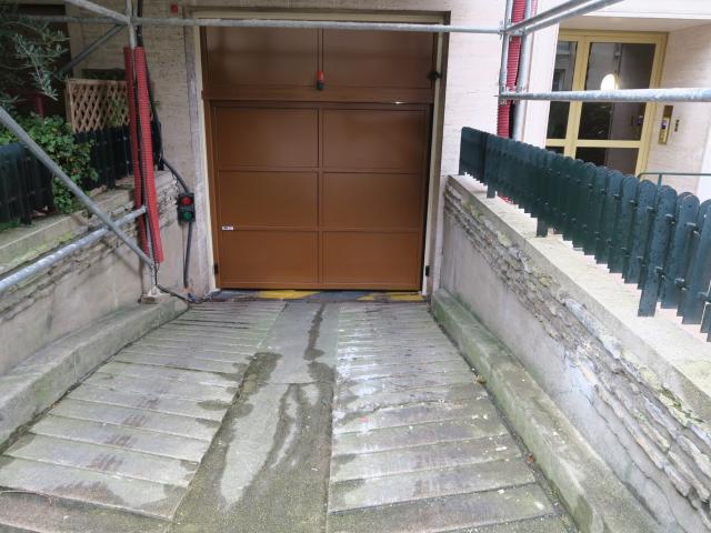 Garage vente à Paris, Île-de-France