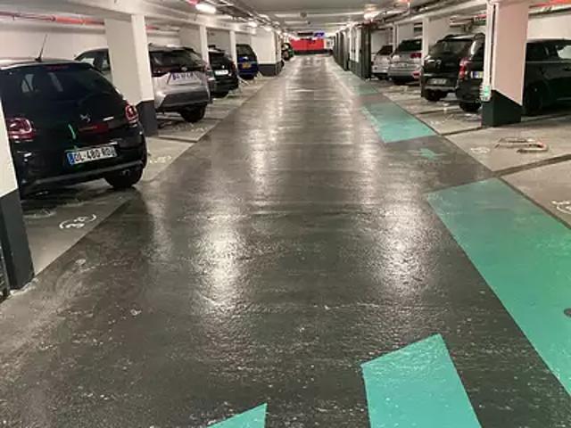 Garage vente à Paris, Île-de-France