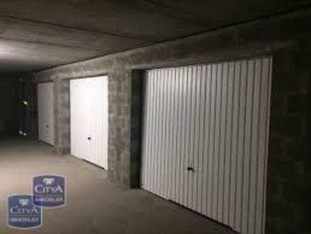 Garage vente à Paris, Île-de-France