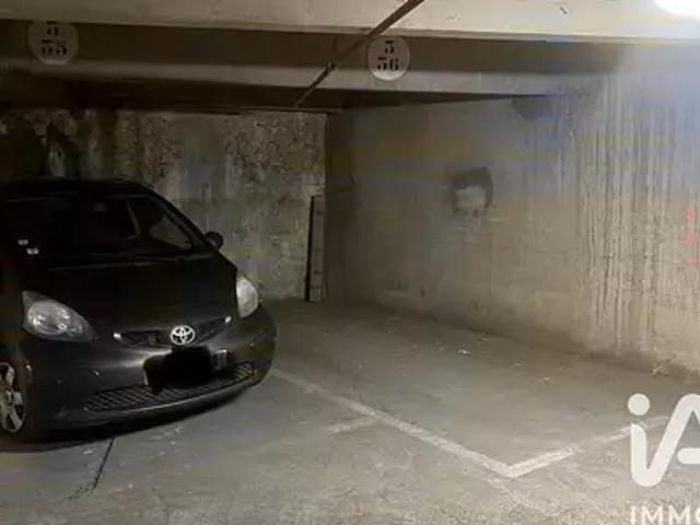 Garage vente à Paris 19e Arrondissement, Paris
