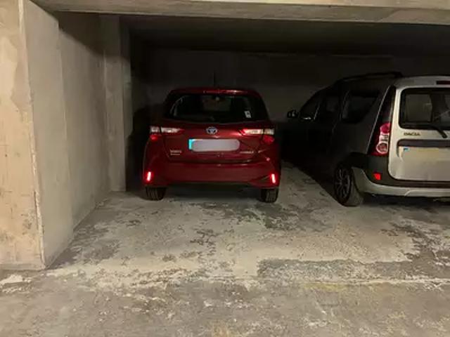 Garage vente à Paris 19e Arrondissement, Paris
