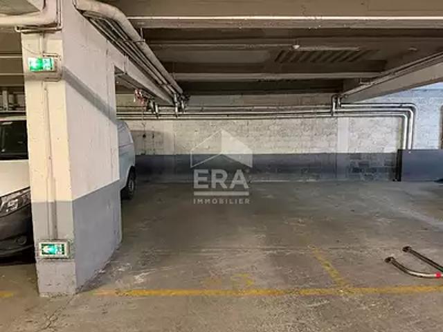 Garage vente à Paris, Île-de-France