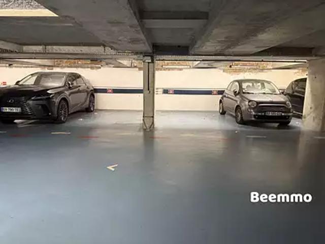 Garage vente à Paris, Île-de-France