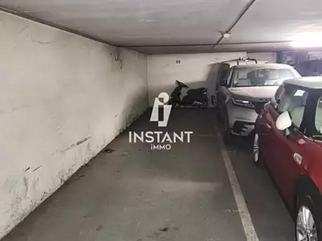 Garage vente à Paris, Île-de-France