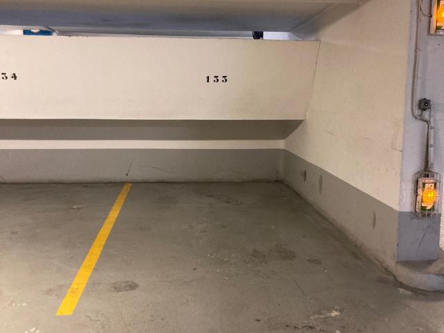 Garage vente à Paris, Île-de-France