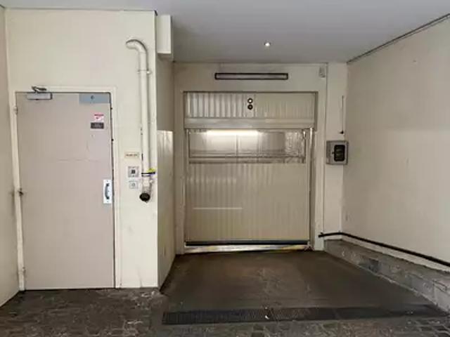 Garage vente à Paris, Île-de-France