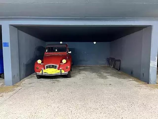 Garage vente à Paris, Île-de-France
