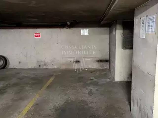 Garage vente à Paris, Île-de-France