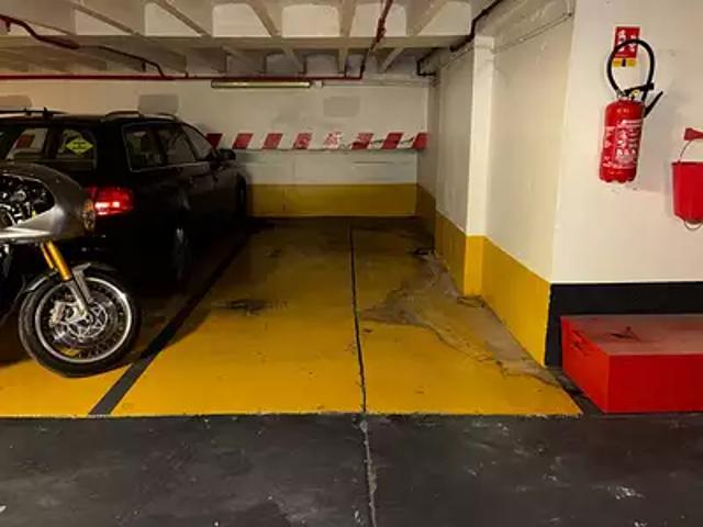 Garage vente à Paris, Île-de-France