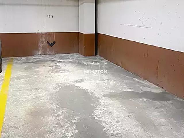 Garage vente à Paris, Île-de-France
