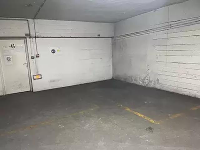 Garage vente à Paris, Île-de-France