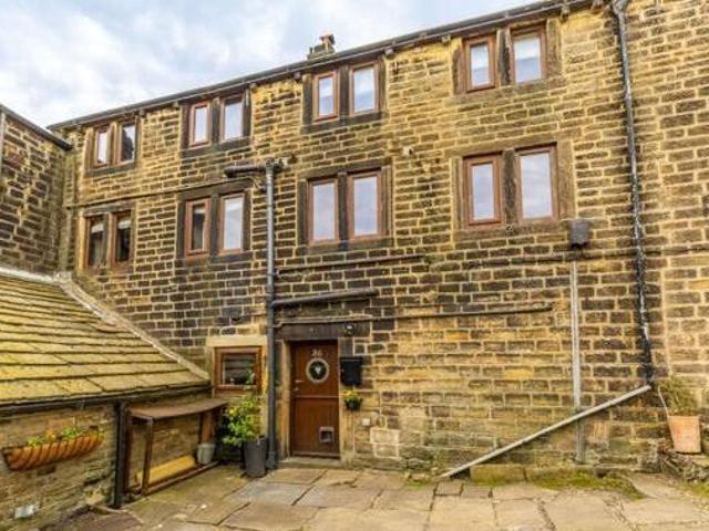 House for sale in Holmfirth, West Yorkshire