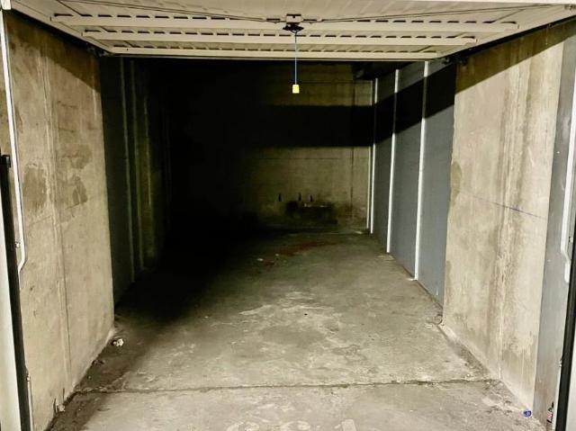 Garage vente à Paris, Île-de-France