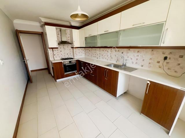 Buca, İzmir içerisinde kiralık mülk