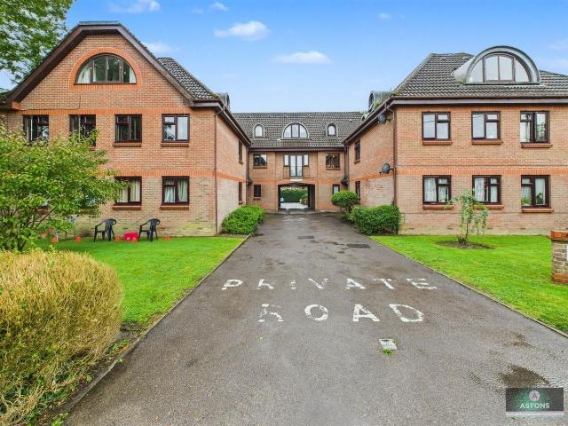 House for rent in Southgate, Crawley