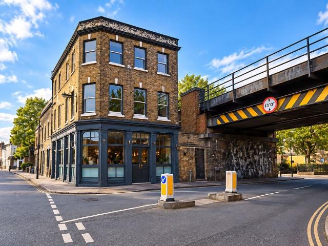 Studio for rent in London Borough of Bromley, Greater London