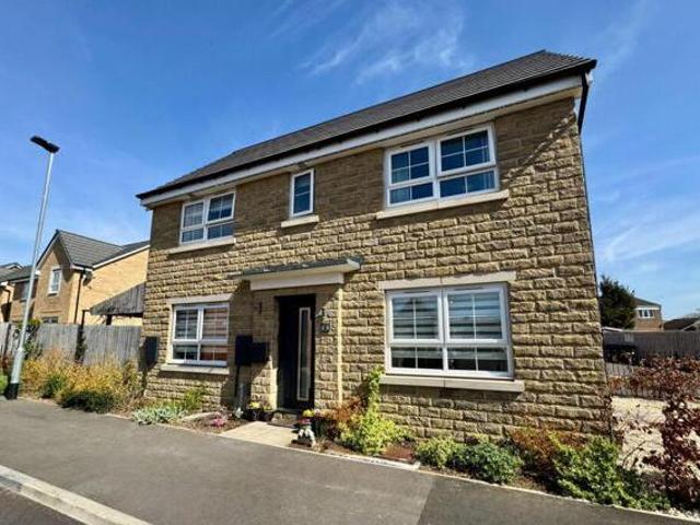 House for sale in Royston, South Yorkshire