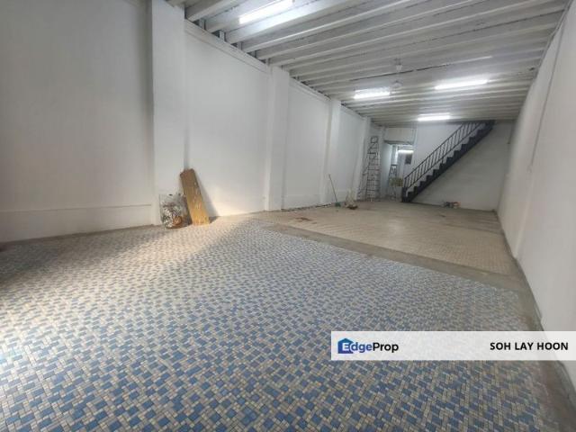 Shop for rent in Parit Jawa, Muar
