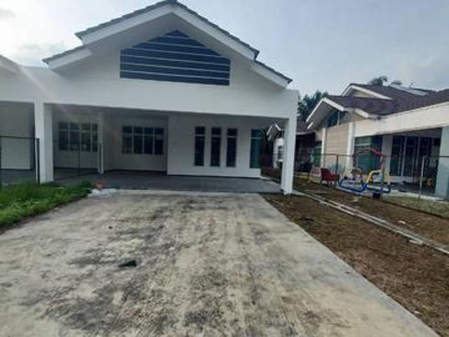Residential House for sale in Batu Pahat, Johor