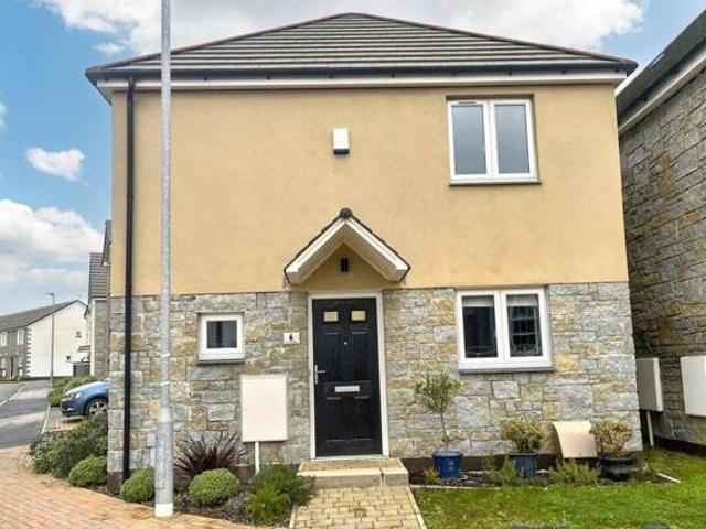House for sale in Helston, Cornwall