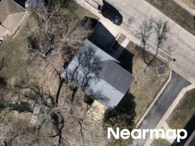 House for sale in Mchenry, Illinois