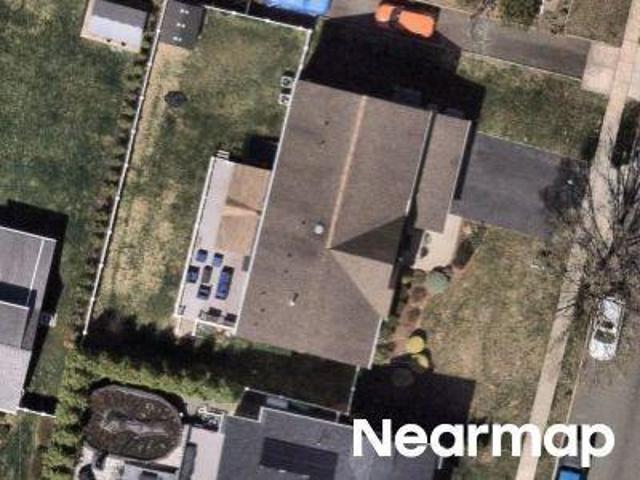 House for sale in Teaneck, New Jersey