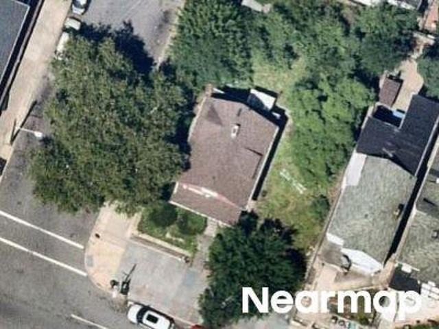House for sale in Newark, Essex County
