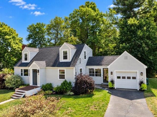 House for sale in Saxonville, Framingham