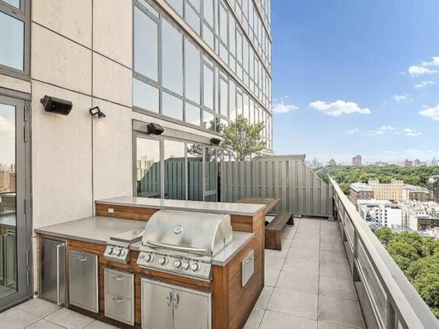 Condo for sale in Arverne, New York