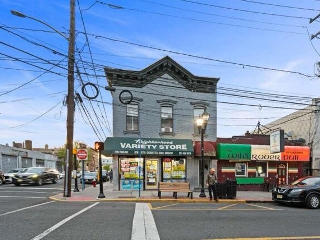 House for sale in Hudson, New Jersey