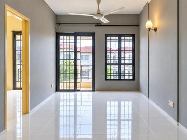 Apartment for sale in Tampoi, Johor Bahru