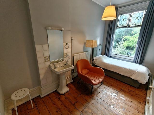 Room for rent in Bedford