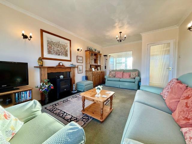 Apartment for rent in Central, Heathlands