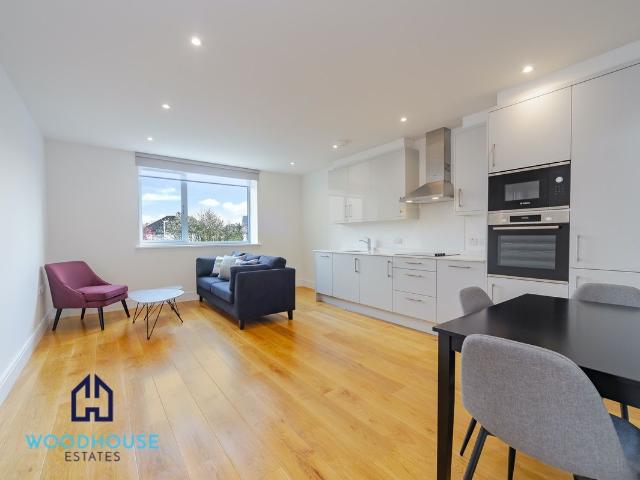 Apartment for rent in Otterspool, Bushey