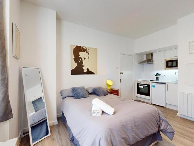 House for rent in Dollis Hill, Greater London