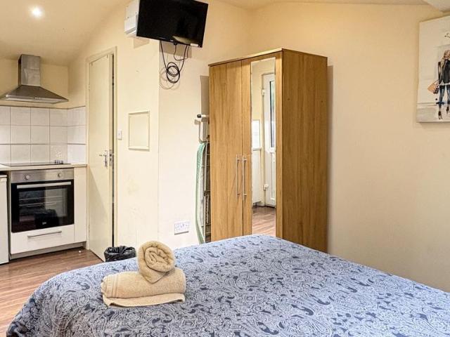 Apartment for rent in Willesden Green, Greater London