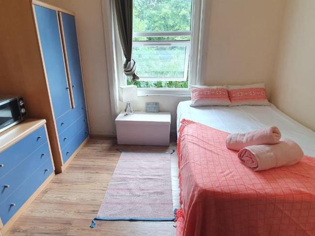 Apartment for rent in Dollis Hill, Greater London