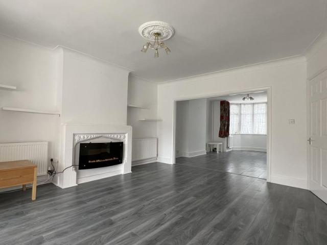 House for rent in Dollis Hill, Greater London