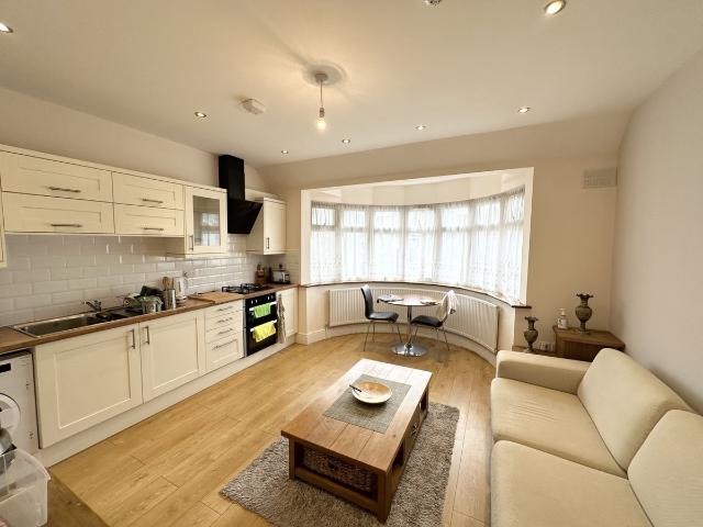 Room for rent in Dollis Hill, Greater London