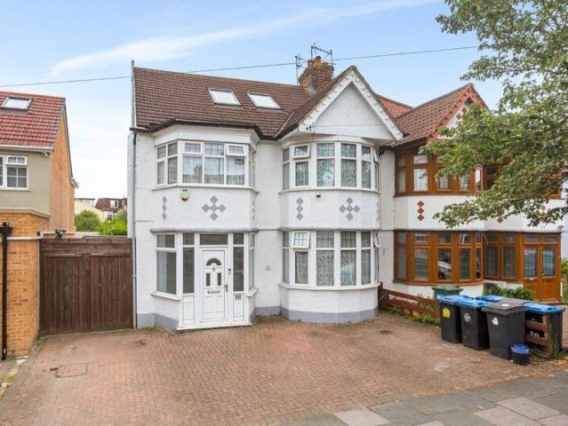 Room for rent in Dollis Hill, Greater London