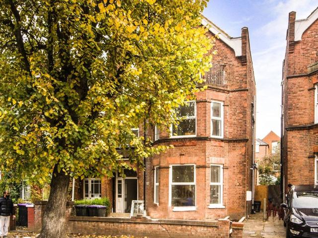 Apartment for rent in Dollis Hill, Greater London