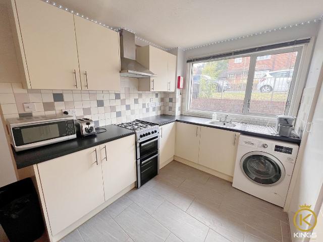 Room for rent in Westborough, Surrey