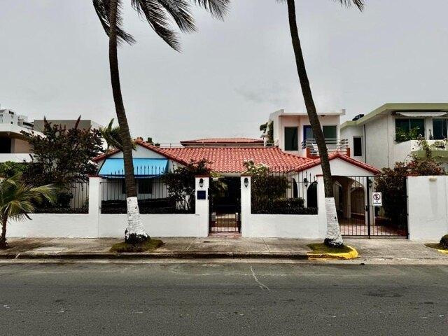 House for sale in San Juan