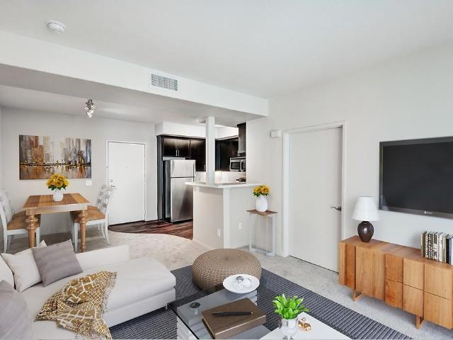 Apartment for rent in Canoga Park, California