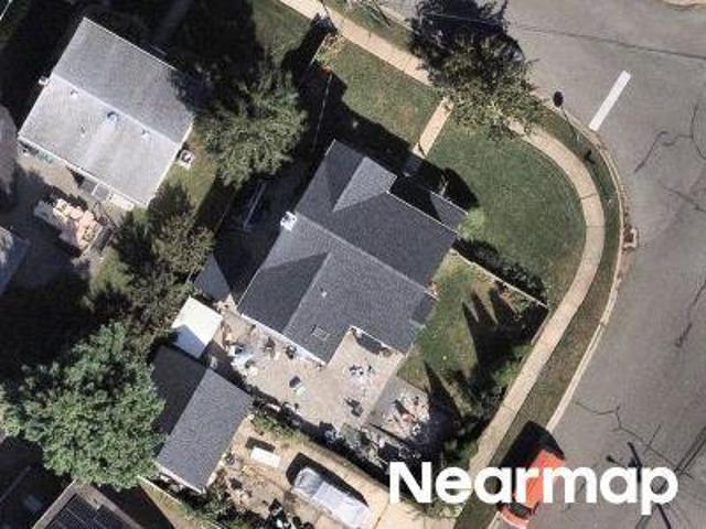 House for sale in East Farmingdale, Town of Babylon