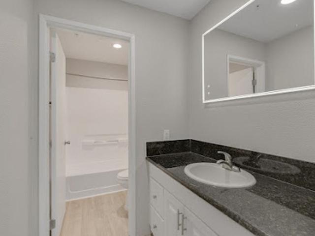 Apartment for rent in Santa Ana, California