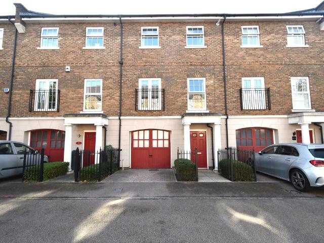 Apartment for rent in Swanscombe and Greenhithe, Monks Orchard
