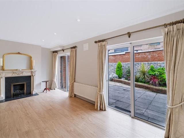 House to rent in Bluebell, North Tipperary