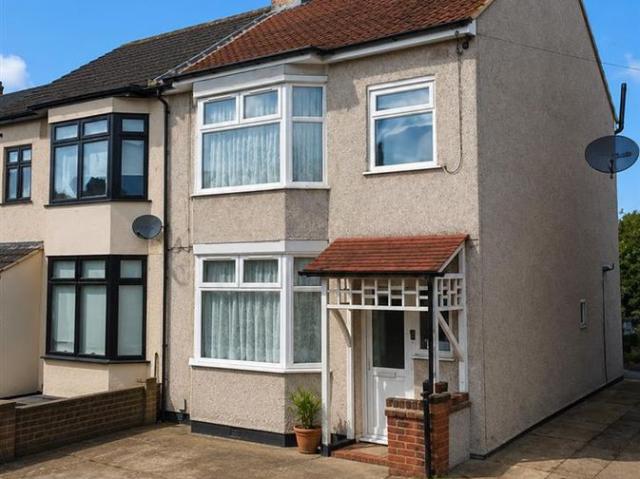 House for rent in Gidea Park, Greater London