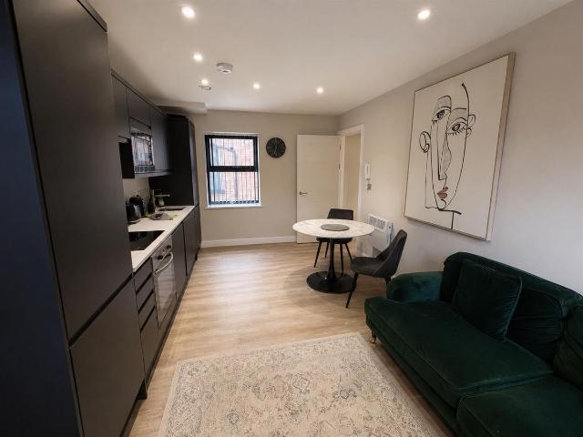 Apartment for rent in Woodhouse, West Yorkshire